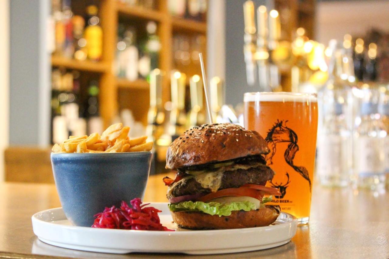 The Queens Arms Poyntington Eksteriør bilde
